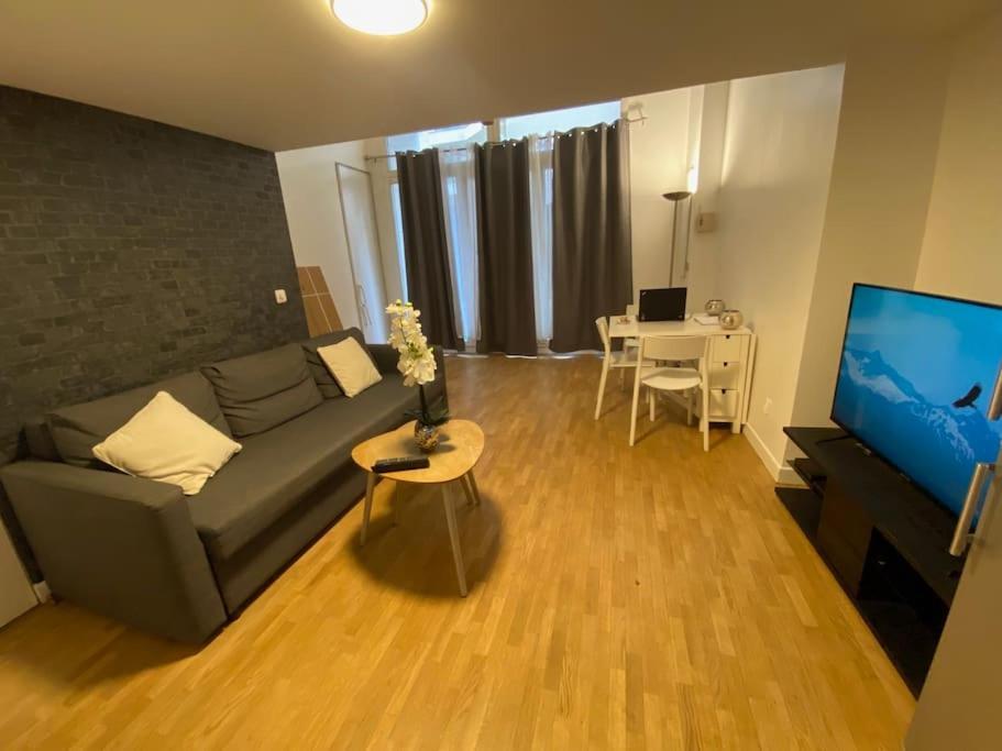 Magnifique Duplex 45 M2 Aux Portes De Paris Metro Barbara A 30Mn Expo Porte De Versailles موروج المظهر الخارجي الصورة