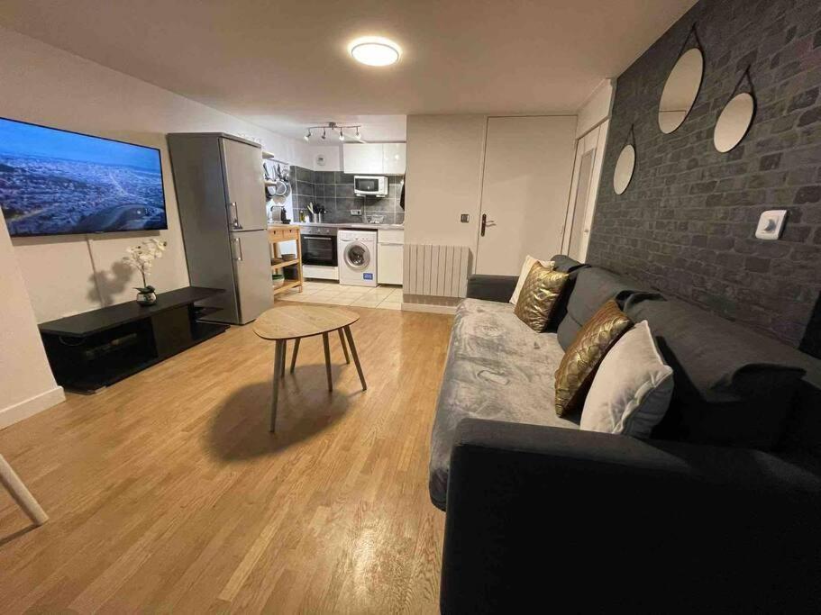 Magnifique Duplex 45 M2 Aux Portes De Paris Metro Barbara A 30Mn Expo Porte De Versailles موروج المظهر الخارجي الصورة